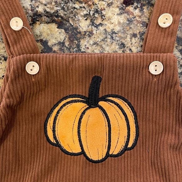 Fall Baby Starter Pack 🥰 🎃 🍁 - Picture 7 of 10